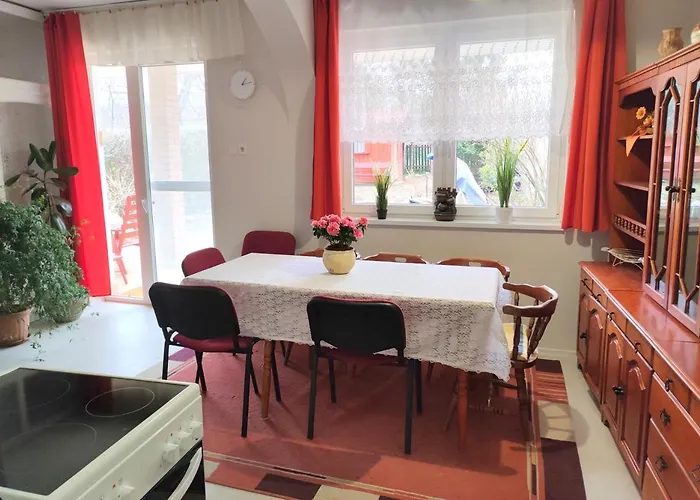 Gasthuis Vendeghaz 3*